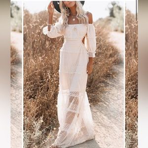 Never Worn - VICI PORSHA OFF THE SHOULDER TIERED CUTOUT MAXI DRESS